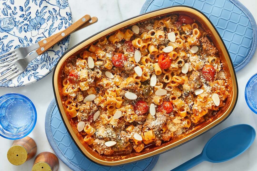Oven-Baked Romesco Beef & Ditali Pasta