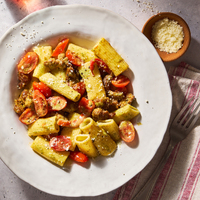 Creamy Pesto Pasta & Sausage