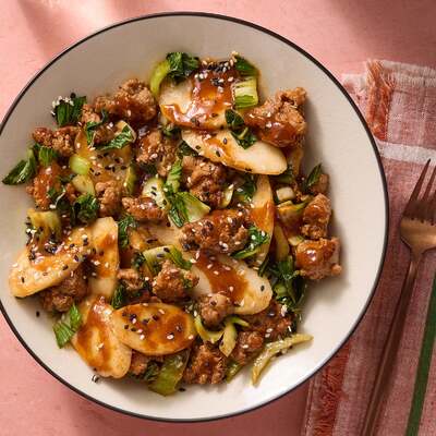 Korean-Style Pork & Rice Cakes