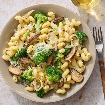 Mushroom & Broccoli Alfredo Pasta