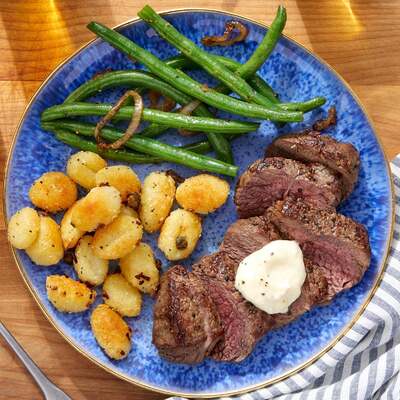Seared Steaks & Aioli