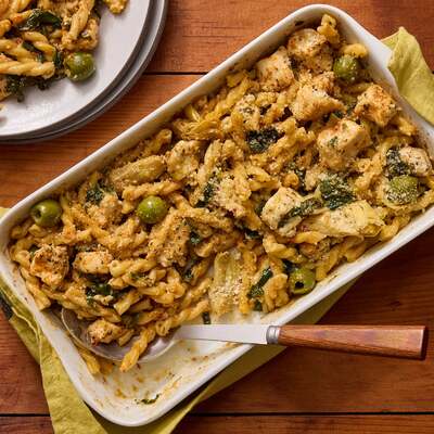 Italian Chicken & Romesco Pasta Bake