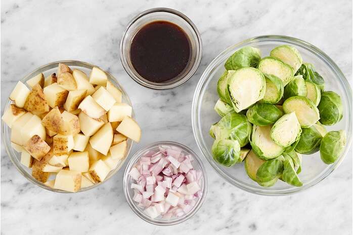recipe-step-image-Prepare the ingredients & start the sauce