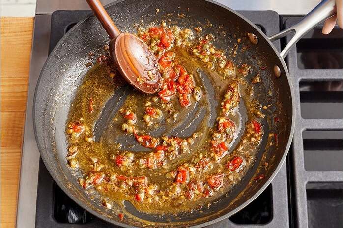 recipe-step-image-Make the pan sauce