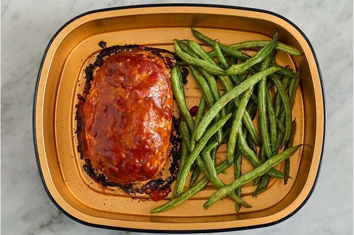 recipe-step-image-Roast the green beans & finish the meatloaf