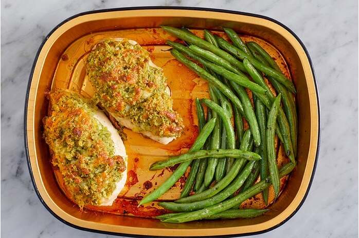 recipe-step-image-Bake the chicken & green beans 