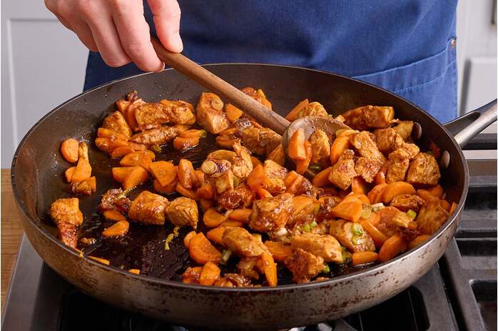 recipe-step-image-Cook the chicken & serve your dish 