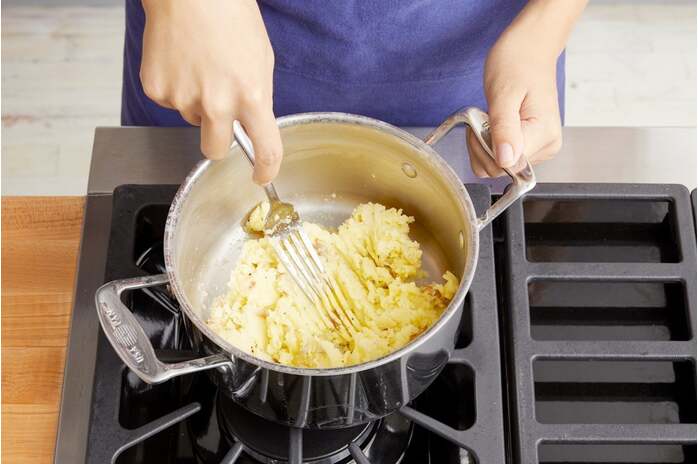 recipe-step-image-Cook & mash the potatoes
