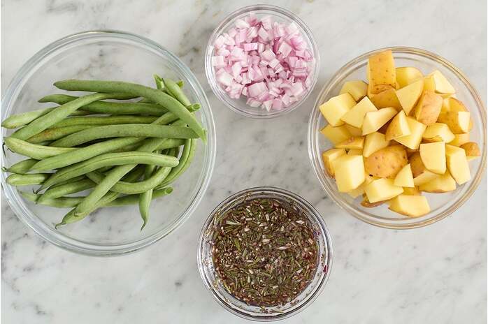 recipe-step-image-Prepare the ingredients & start the sauce