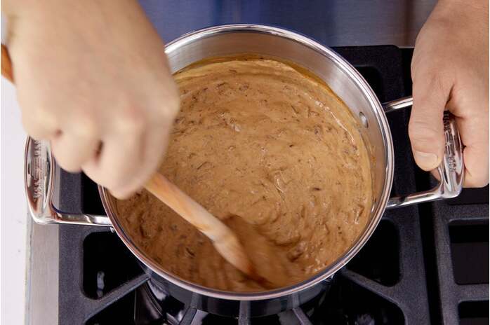 recipe-step-image-Make the cream sauce