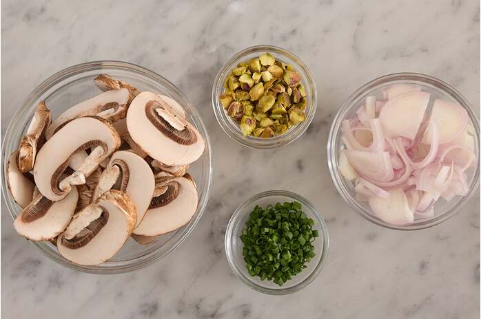 recipe-step-image-Prepare the remaining ingredients 