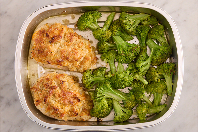 recipe-step-image-Bake the chicken & broccoli