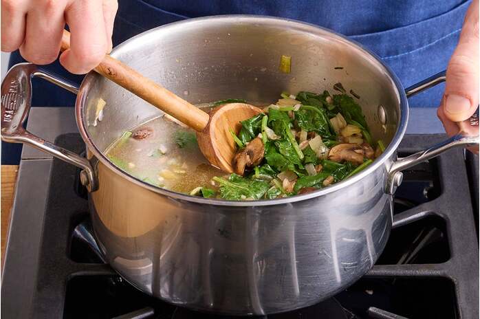 recipe-step-image-Make the soup & serve your dish