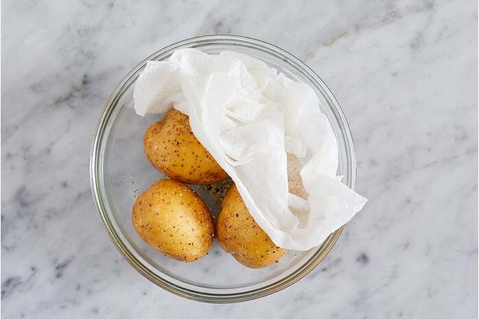 recipe-step-image-Make the mashed potatoes & serve your dish 