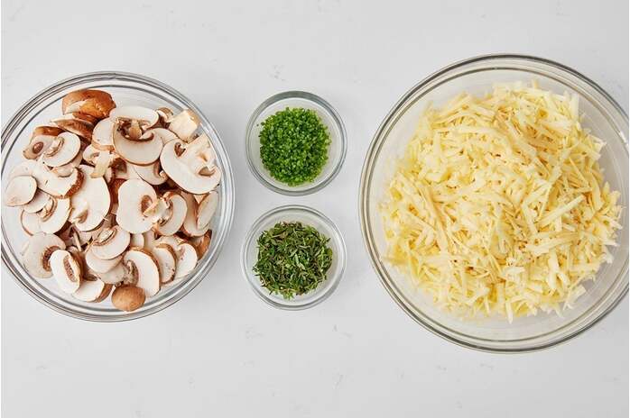 recipe-step-image-Prepare the pasta ingredients
