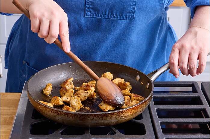 recipe-step-image-Cook the chicken