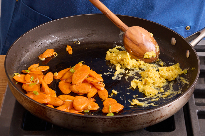 recipe-step-image-Cook the vegetables & egg