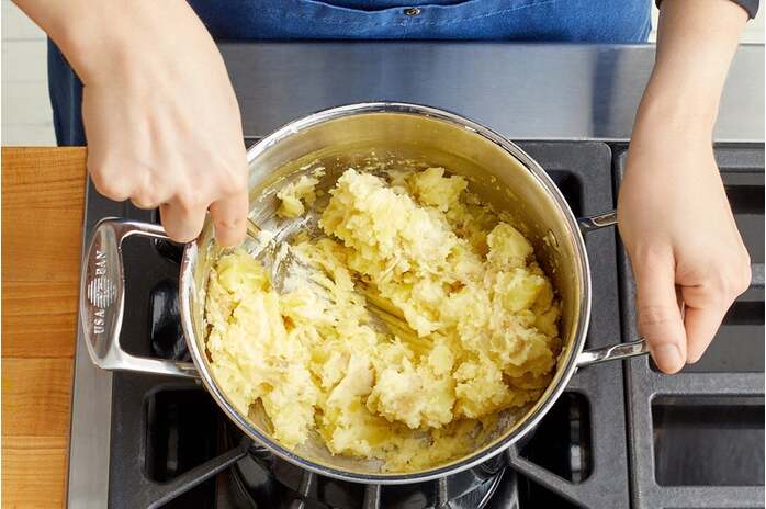 recipe-step-image-Cook & mash the potatoes