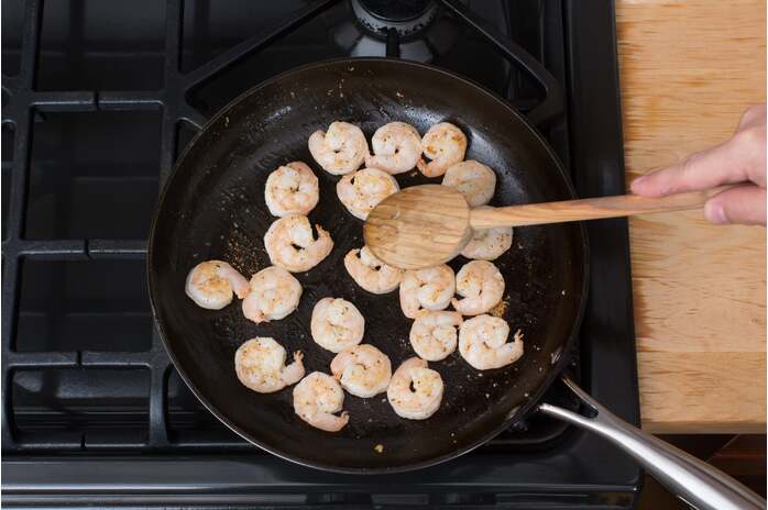 recipe-step-image-Cook the shrimp: