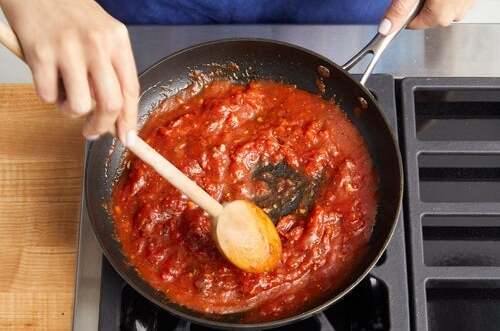 recipe-step-image-Make the sauce