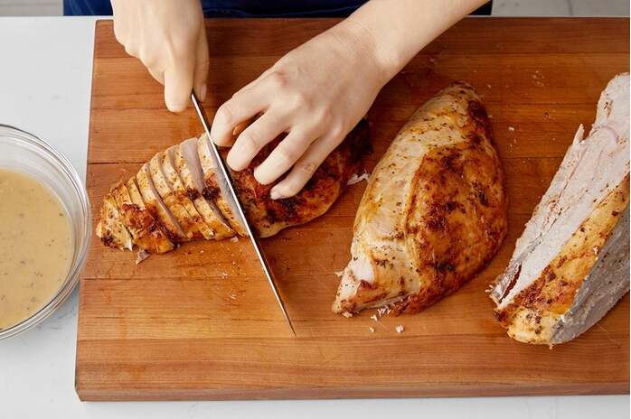 recipe-step-image-Carve & slice the turkey