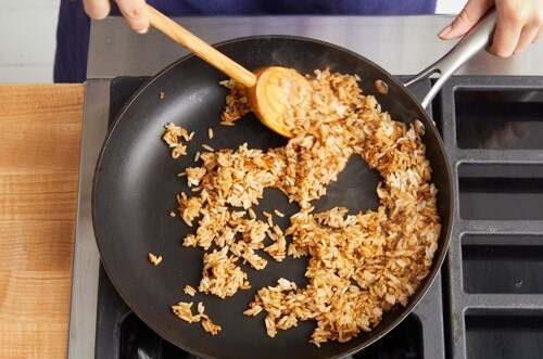 recipe-step-image-Make the fried rice: