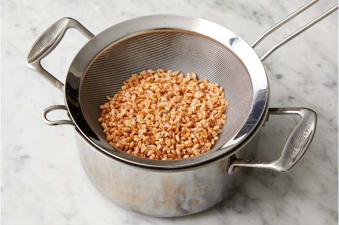 recipe-step-image-Cook the farro