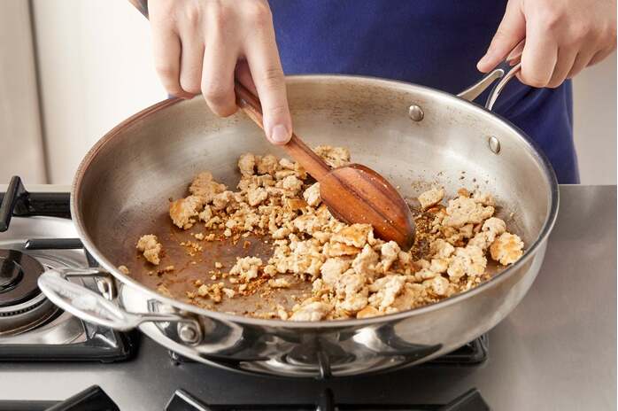 recipe-step-image-Cook the chicken: