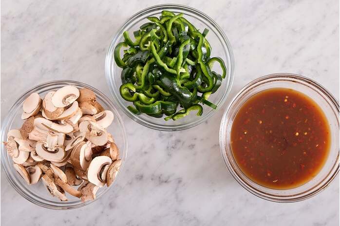 recipe-step-image-Prepare the ingredients & make the sauce