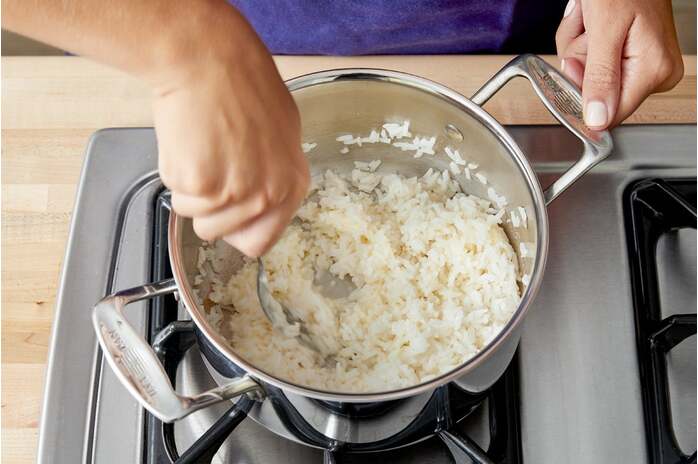 recipe-step-image-Cook the rice: