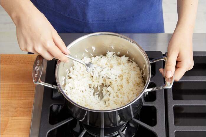 recipe-step-image-Cook the rice