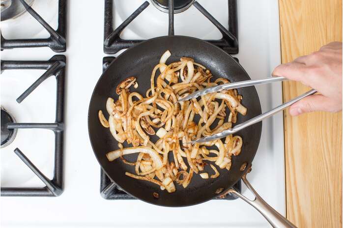 recipe-step-image-Caramelize the onion: