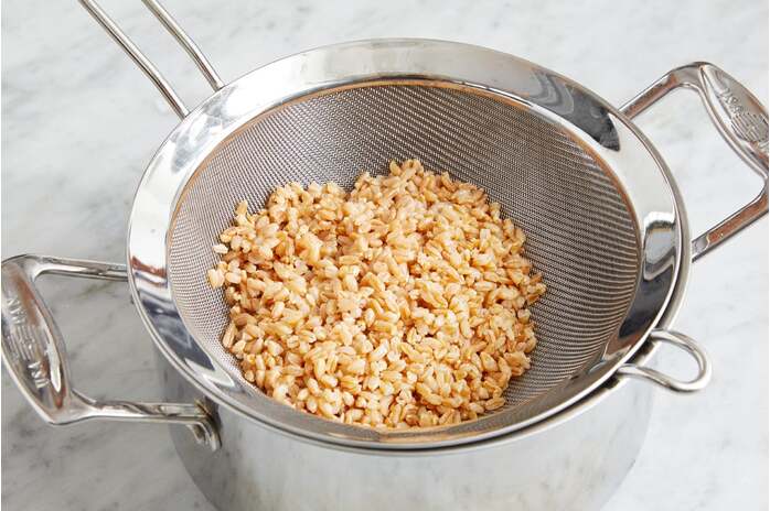 recipe-step-image-Cook the farro