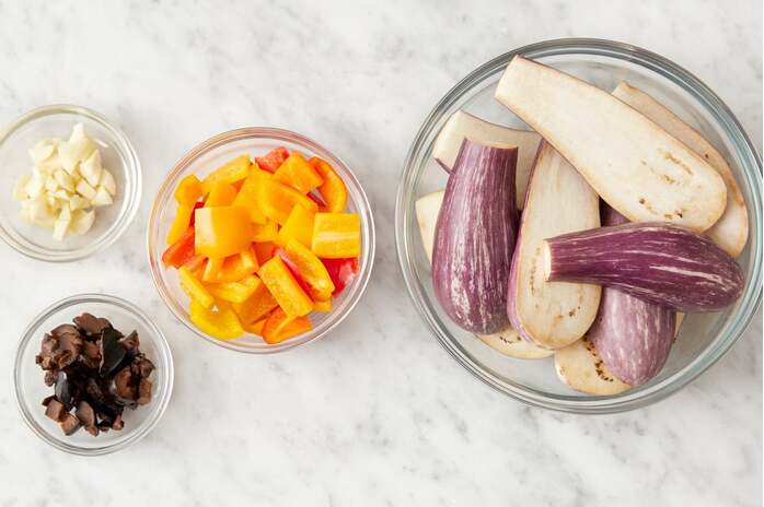 recipe-step-image-Prepare the ingredients: