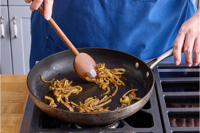 recipe-step-image-Caramelize the onion