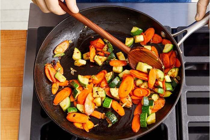recipe-step-image-Cook the vegetables & finish the rice