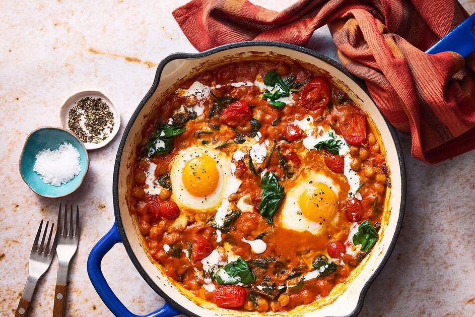 One-Pan Chickpea & Curry Shakshuka