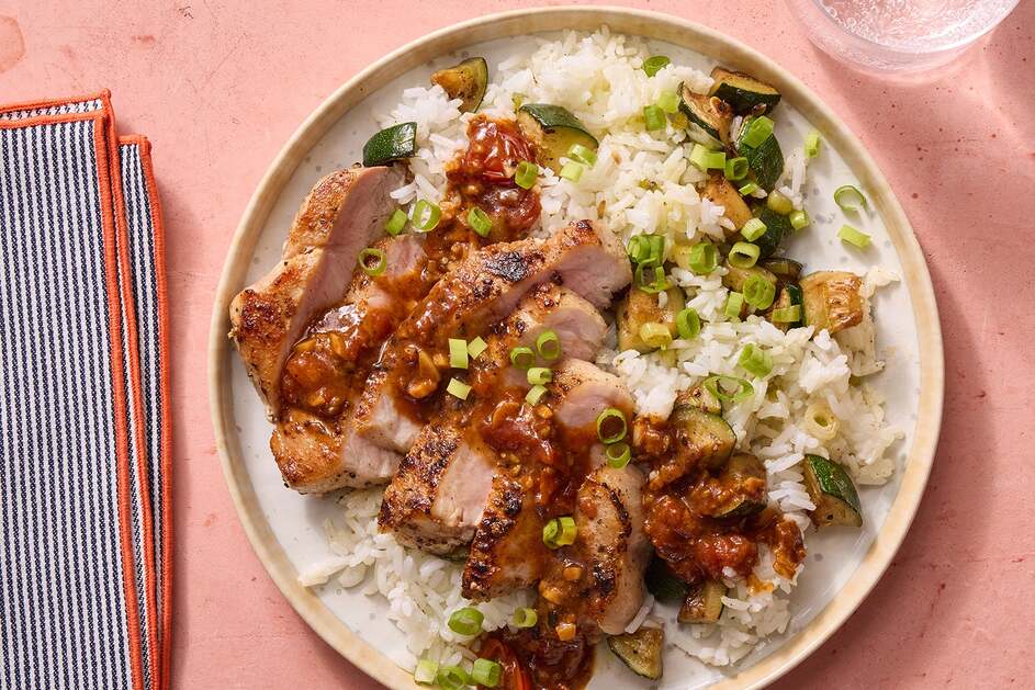 Pork Chops & Fresh Tomato Pan Sauce