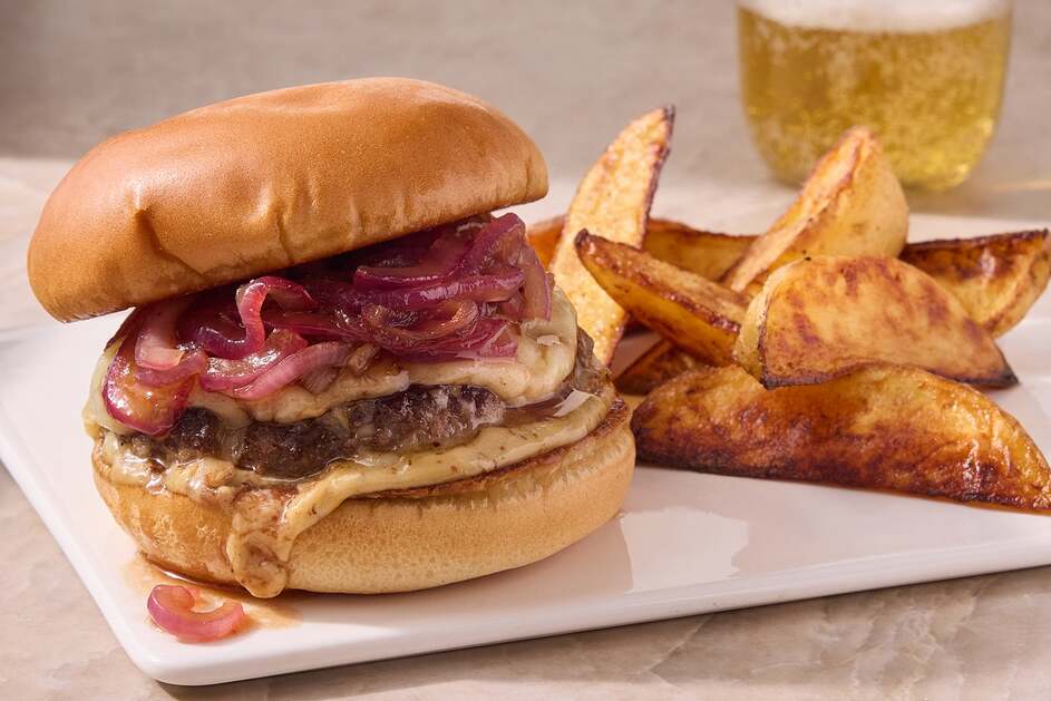 Smoky Cheddar Cheeseburgers