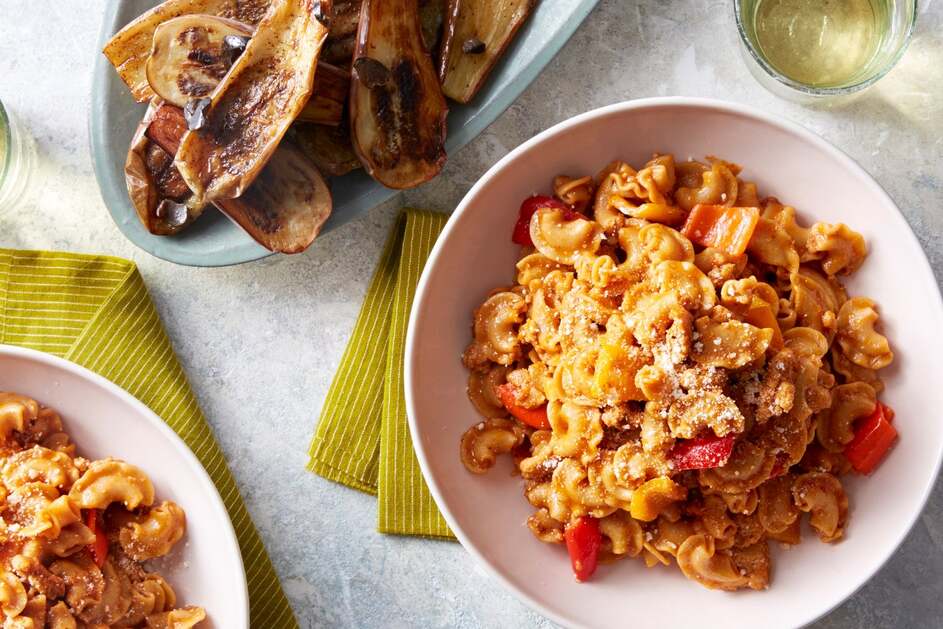 Chicken Ragù & Creste di Gallo Pasta