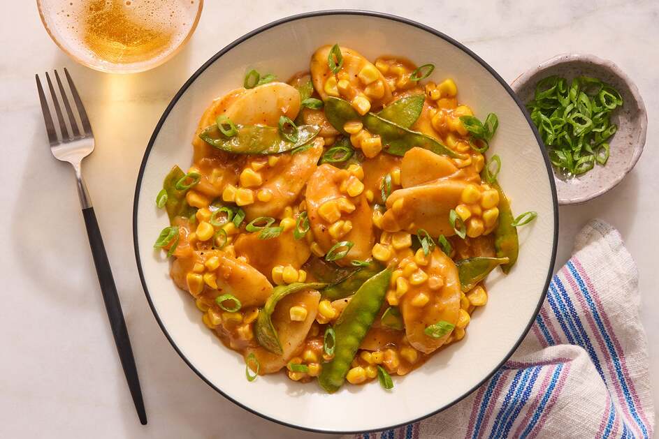 15-Min Cheesy Korean-Style Rice Cakes