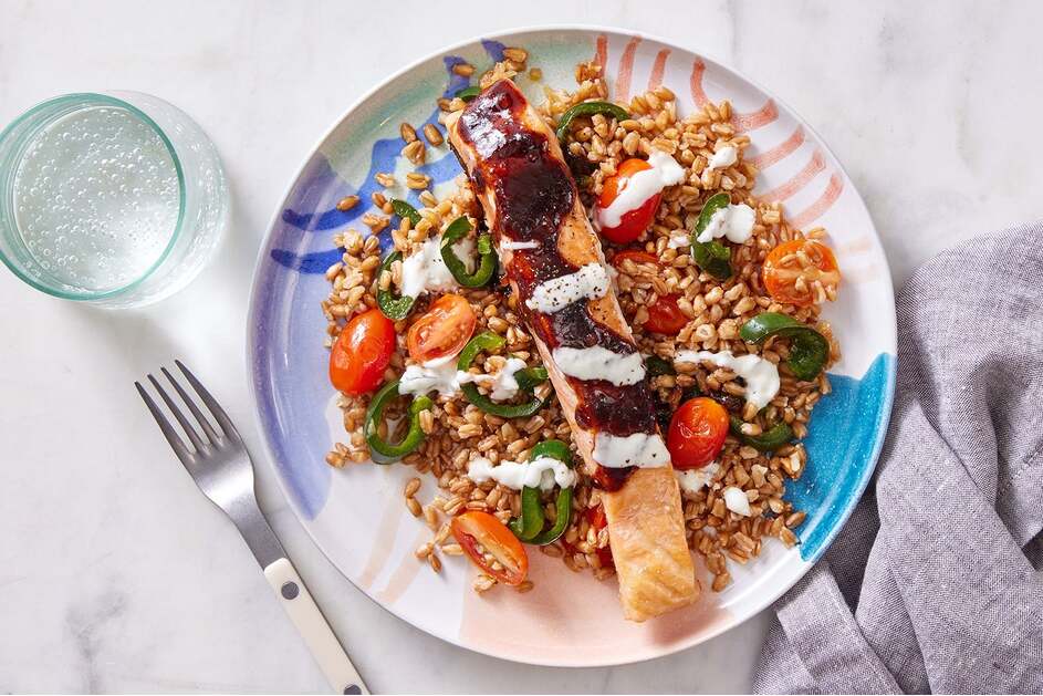 Seared Salmon & Honey-Chipotle Sauce