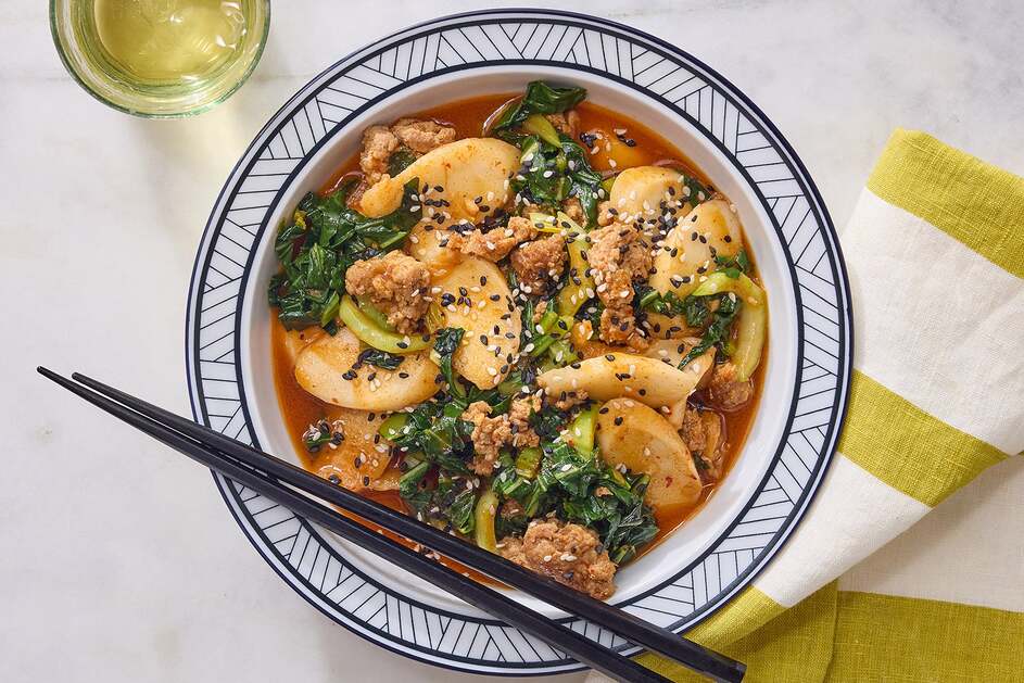 15-Min Korean-Style Pork & Rice Cakes