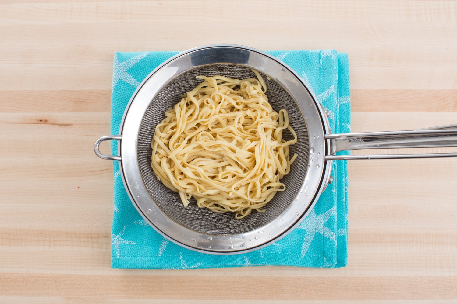 recipe-step-image-Cook the pasta:}