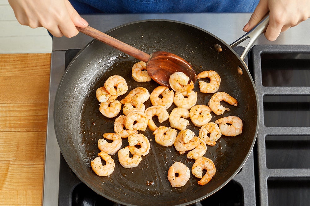 recipe-step-image-Cook the shrimp}