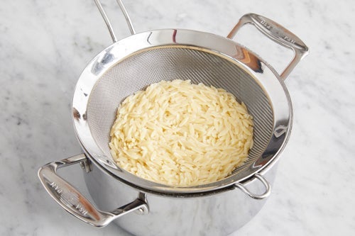 recipe-step-image-Cook the pasta}