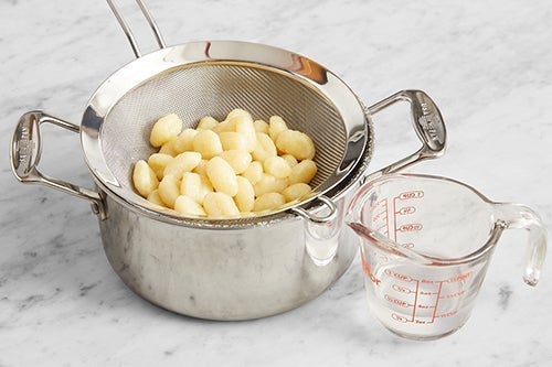 recipe-step-image-Cook the gnocchi}