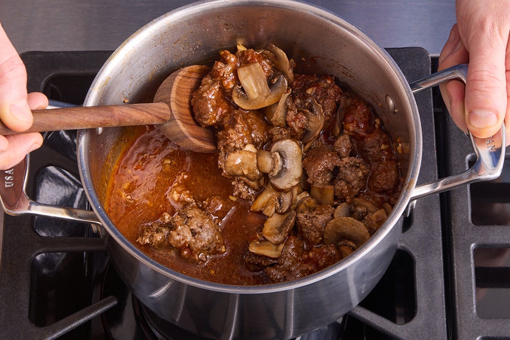 recipe-step-image-Cook the beef & make the bolognese}