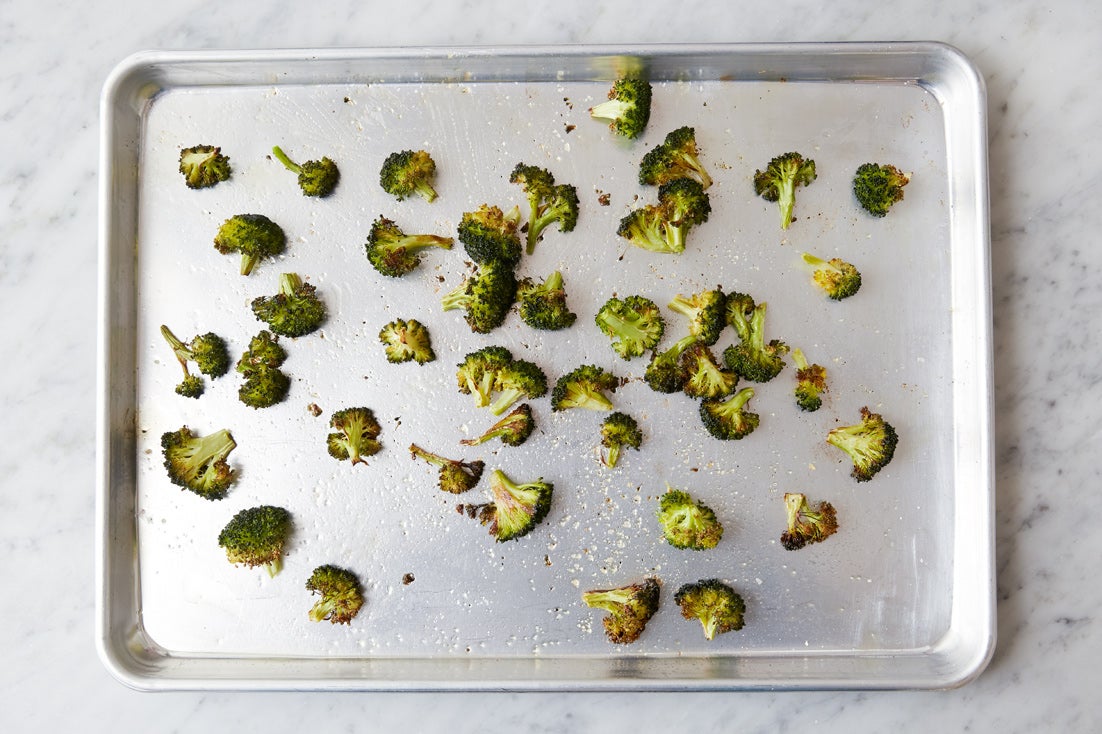 recipe-step-image-Roast the broccoli}