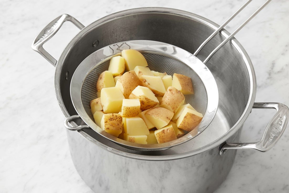 recipe-step-image-Cook the potatoes}